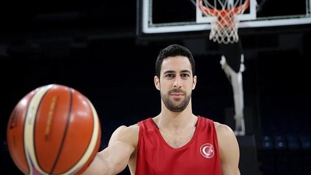 Doğuş Balbay kimdir? Doğuş Balbay’ın boyu ve yaşı kaç, nereli? Anadolu Efes kaptanı Doğuş Balbay’ın hayatı ve basketbol kariyeri…