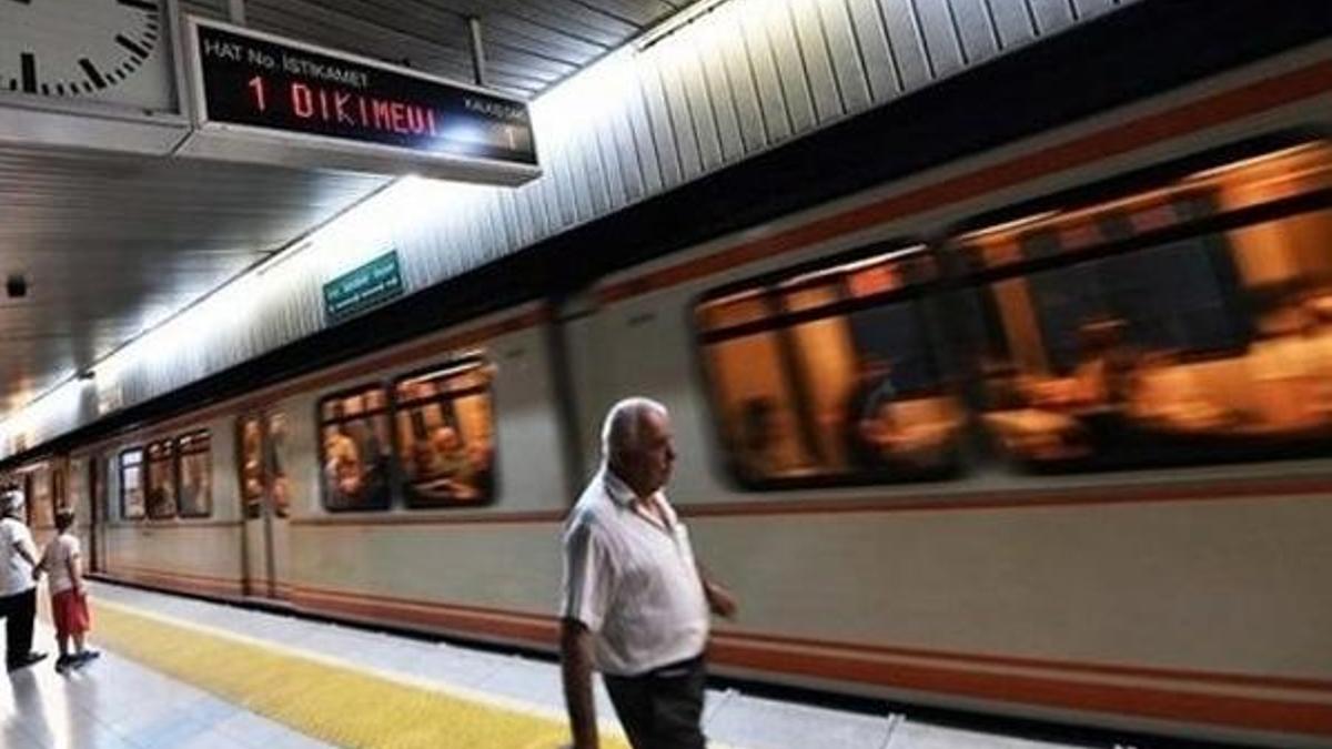 İstanbul metro saatleri değişti mi? İstanbul metro sefer saatlerine kademeli normalleşme ayarı!