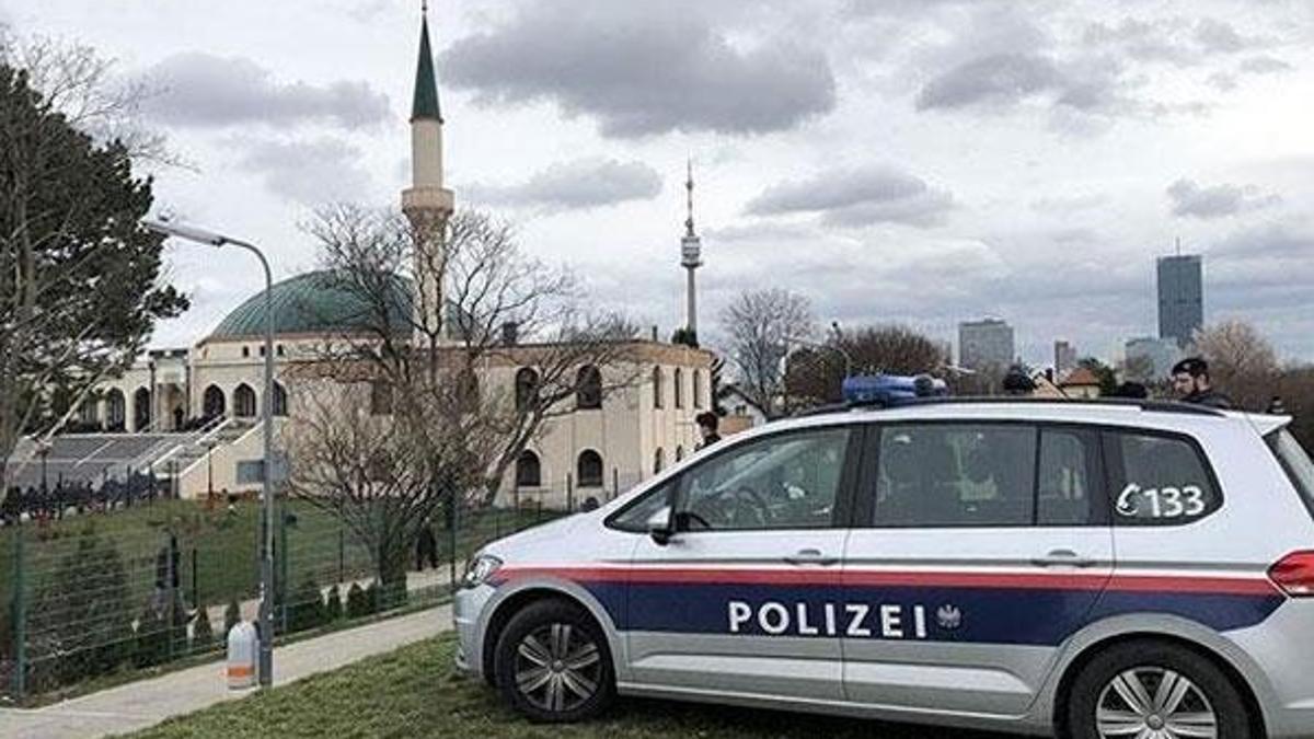 Almanya'da camilerin fişlendiği ortaya çıktı!