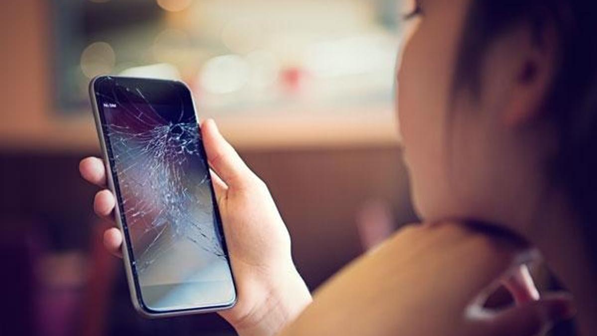 Telefonunuzu sık düşürüyorsanız dikkat!