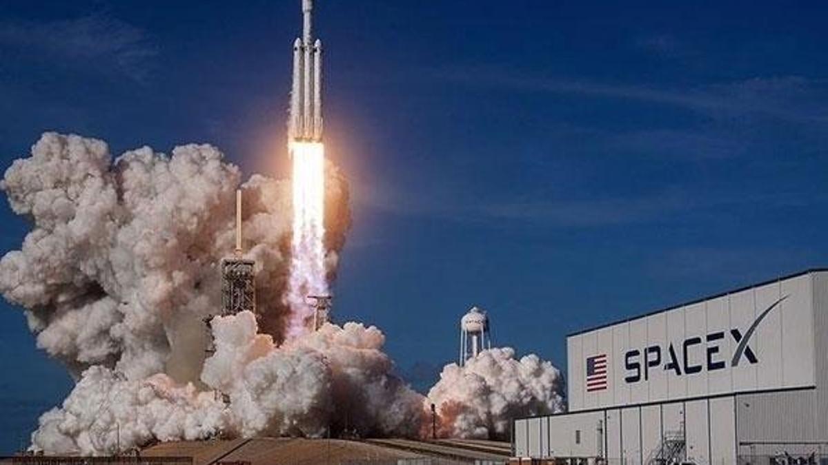 SpaceX Dragon kargo mekiğini Uluslararası Uzay İstasyonu'na yolladı