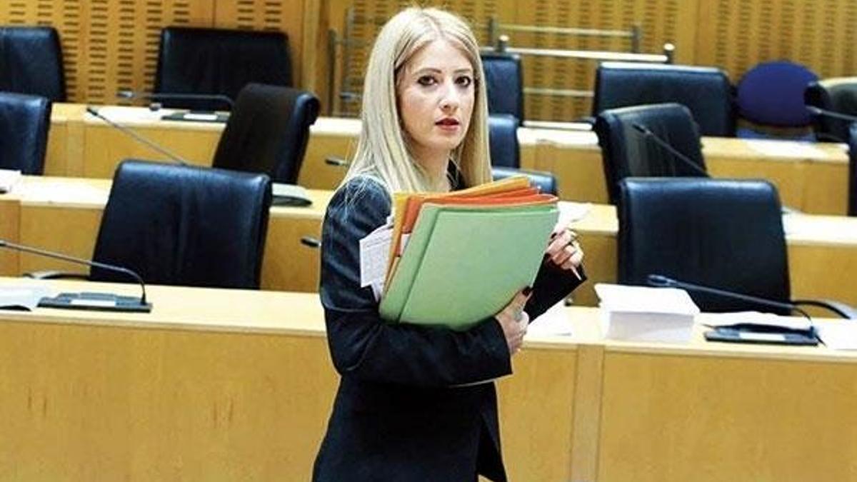 Vekilin 61 bin TL’lik maaşına göz diktiler