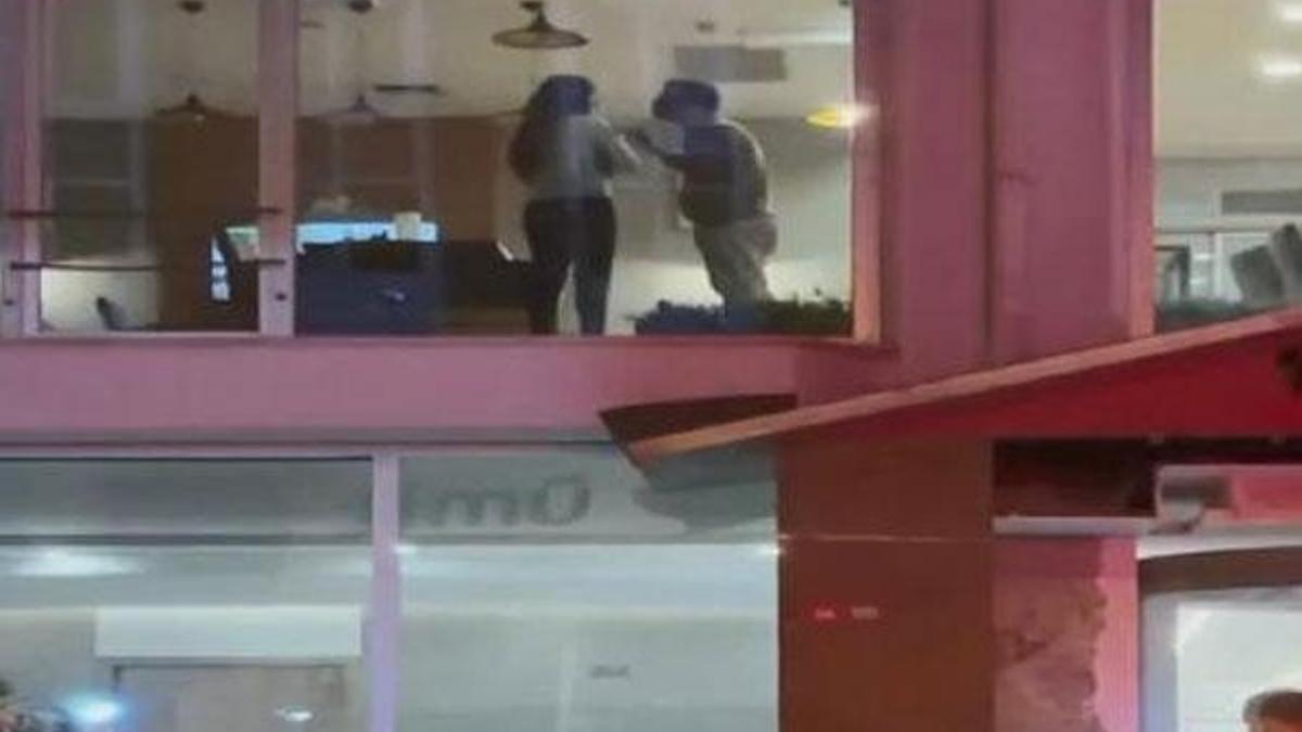 Hastanede skandal görüntüler! Kimseye aldırış etmedi