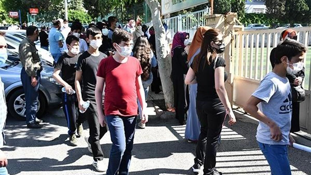LGS soruları zor muydu, kolay mıydı? 2021 LGS nasıldı? İşte 2021 LGS yorumları ve kritik sınavla ilgili detaylar