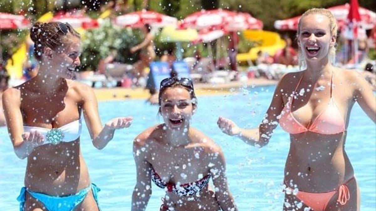 Tatile gelen Rus turistlerle ilgili flaş açıklama! Tarih belli oldu
