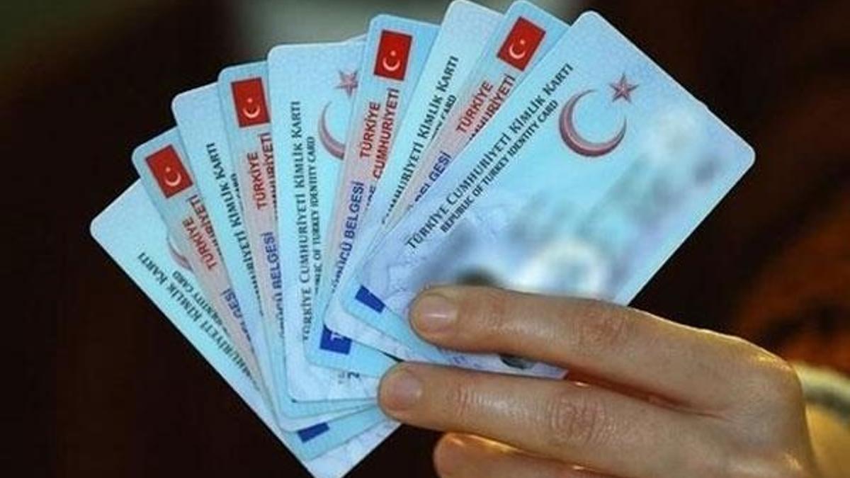 Seyahatte yeni dönem! Zorunlu oluyor, kimlik kartı artık...