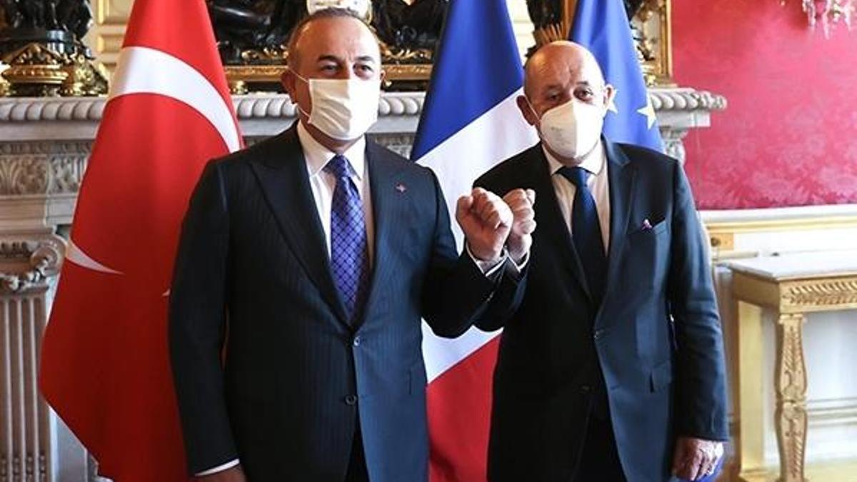 Bakan Çavuşoğlu, Fransız mevkidaşı Drian ile görüştü