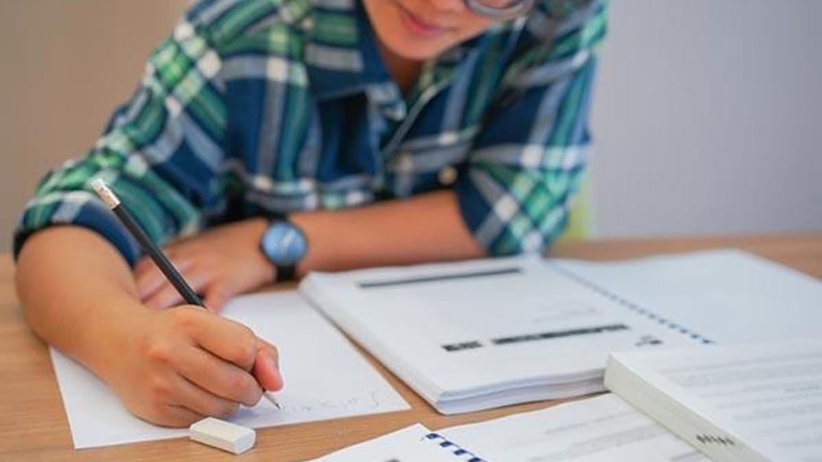 Hazırlık, 9, 10, 11 ve 12. sınıf öğrencileri sınıf geçme şartları ne? Başarı puanı en az kaç olmalı?