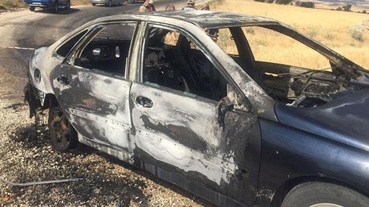 Araç yangınındaki notta büyük itiraf: Bombaları ben patlattım