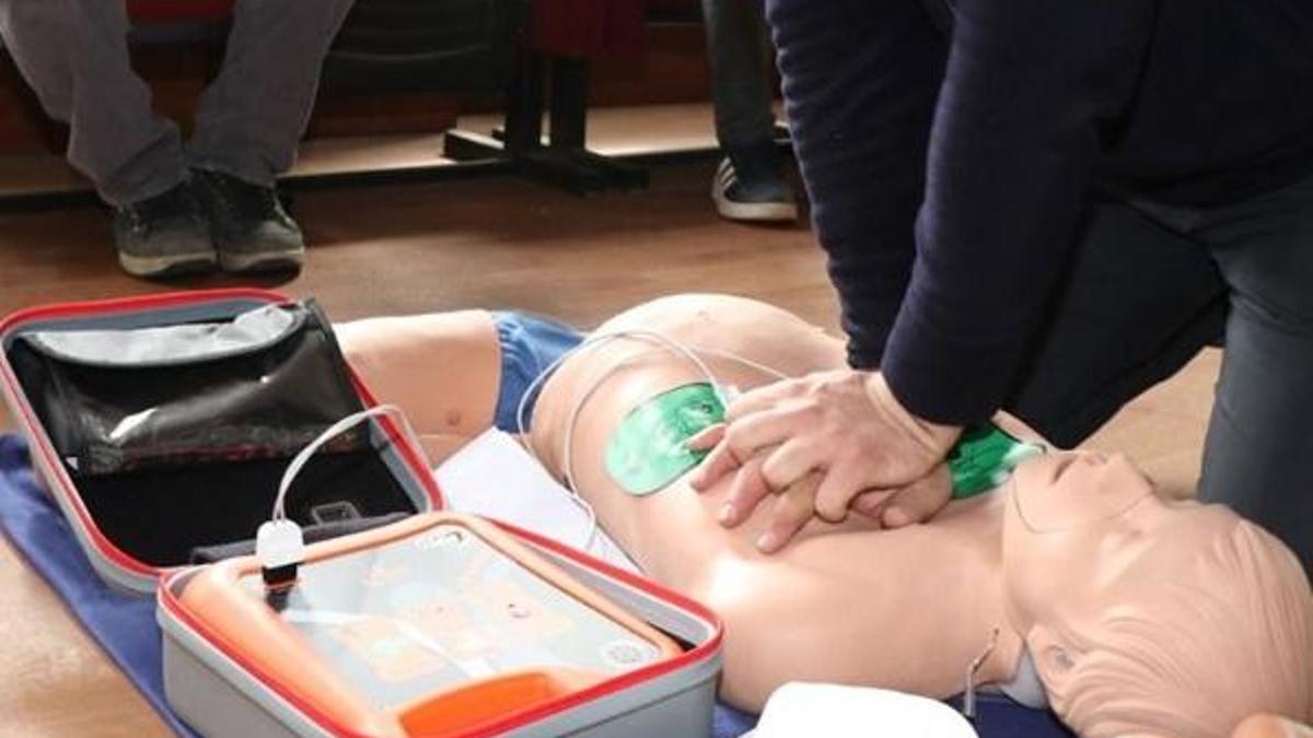 OED cihazı nedir? Otomatik Eksternal Defibrilatör cihazı nasıl kullanılır, özellikleri nelerdir? Christian Eriksen'i hayata gönderen OED