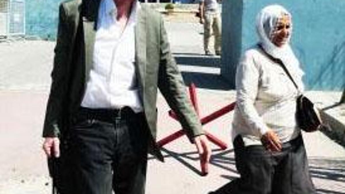 Belçikalı profesörden ilginç protesto