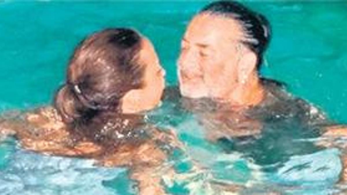 Ayşe'nin annesi konuştu,Selma Ann Desmond'ın kız kardeşi patladı!