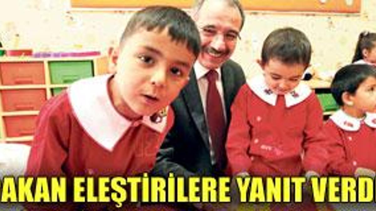 Bugün okullu olduk, sınıfları annelerimizle doldurduk