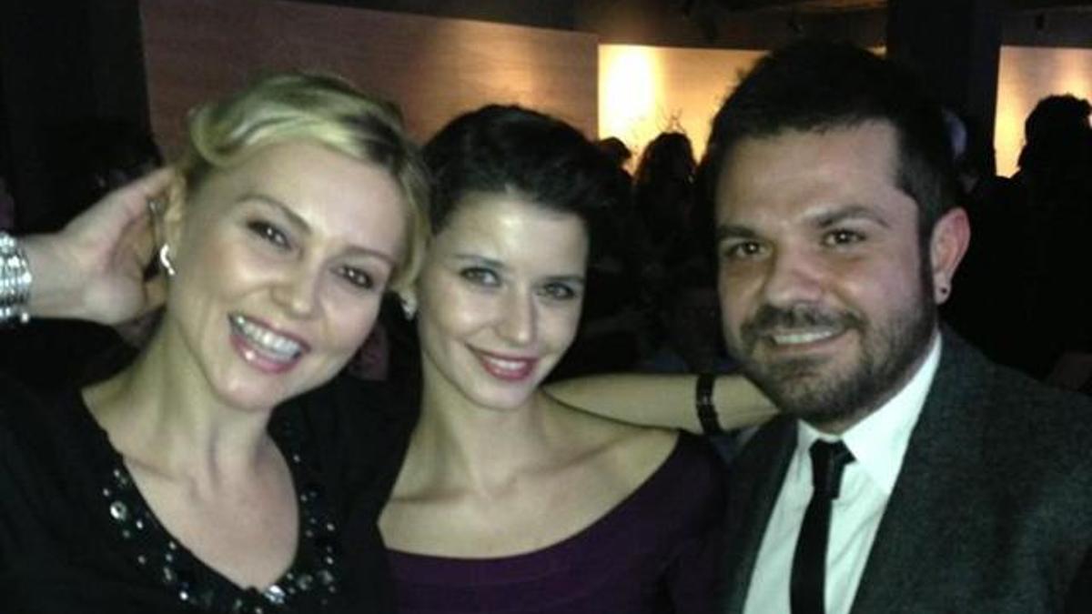 Beren Saat'i yalnız bırakmadı