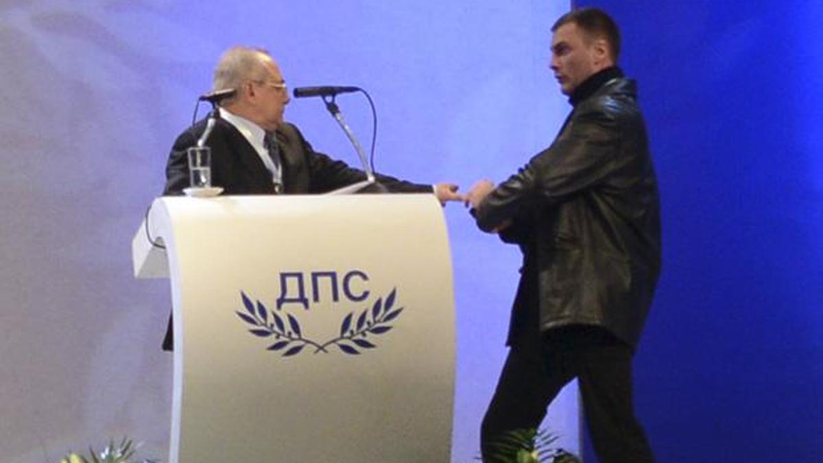 Türk vekile suikast girişimi!