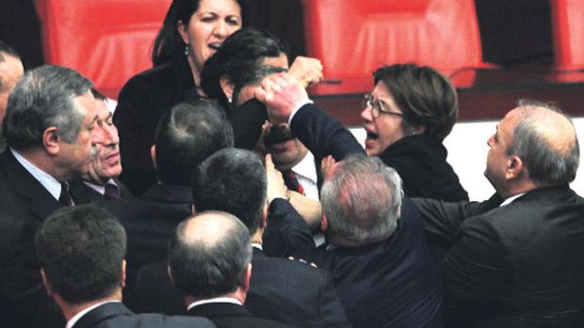 Anadilde savunma tamam!