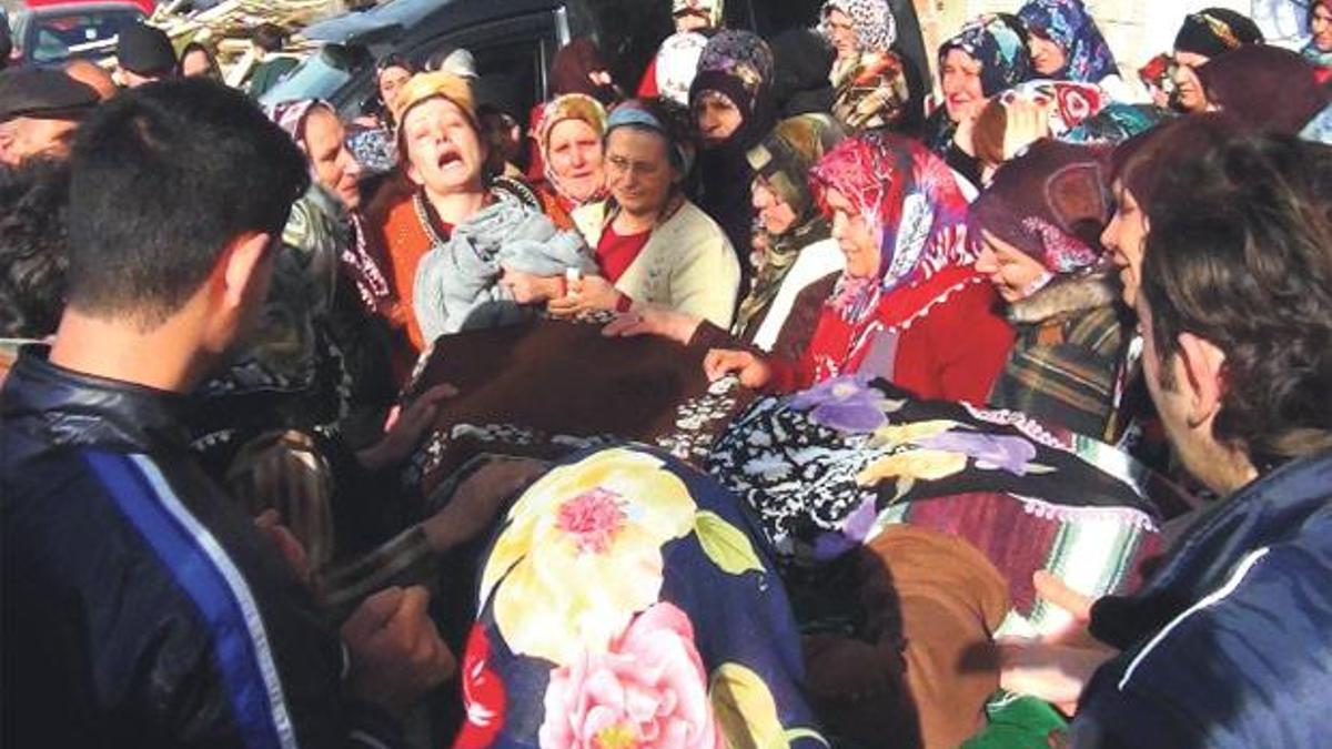 Terk eden eşine 8 kurşun!