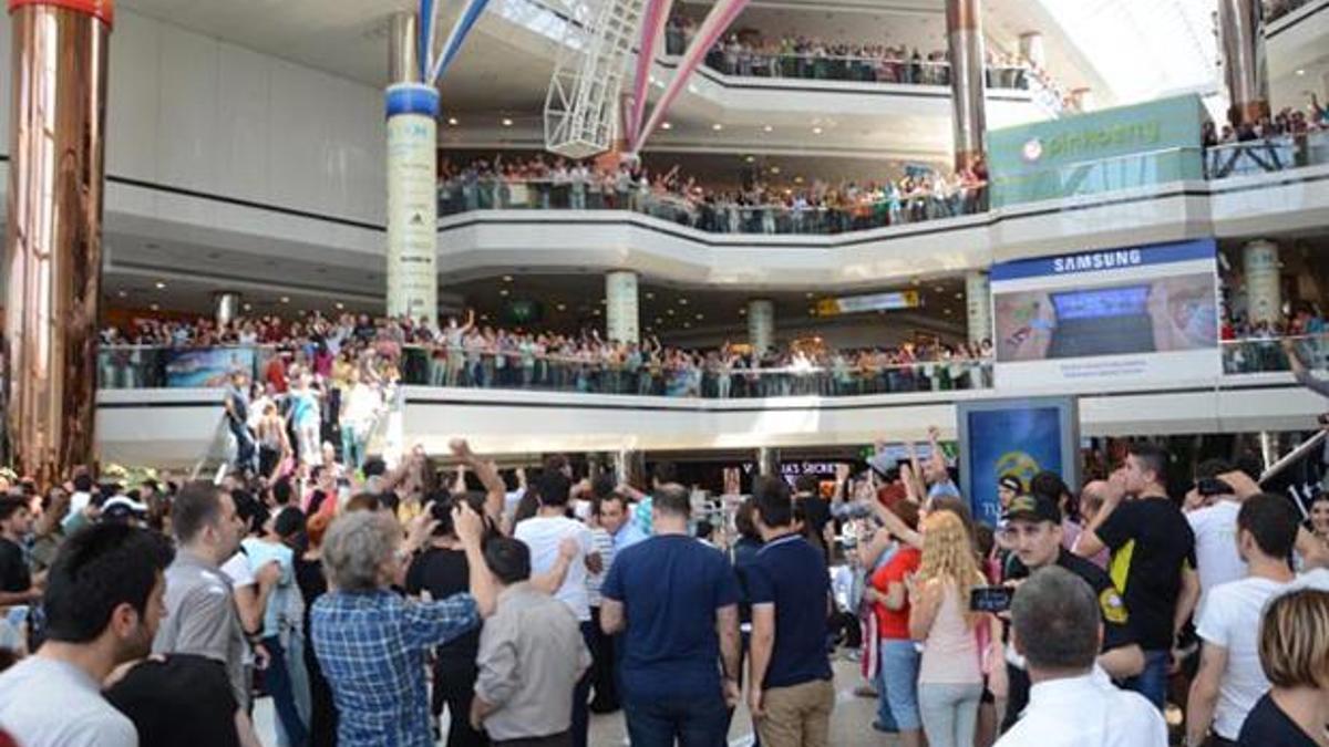 Polis Cevahir AVM'ye girdi!
