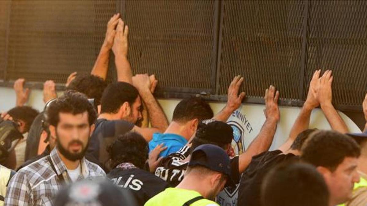 Polis silahını çekti ve...