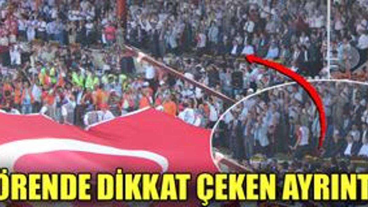'10. Yıl Marşı faşist bir marş!'