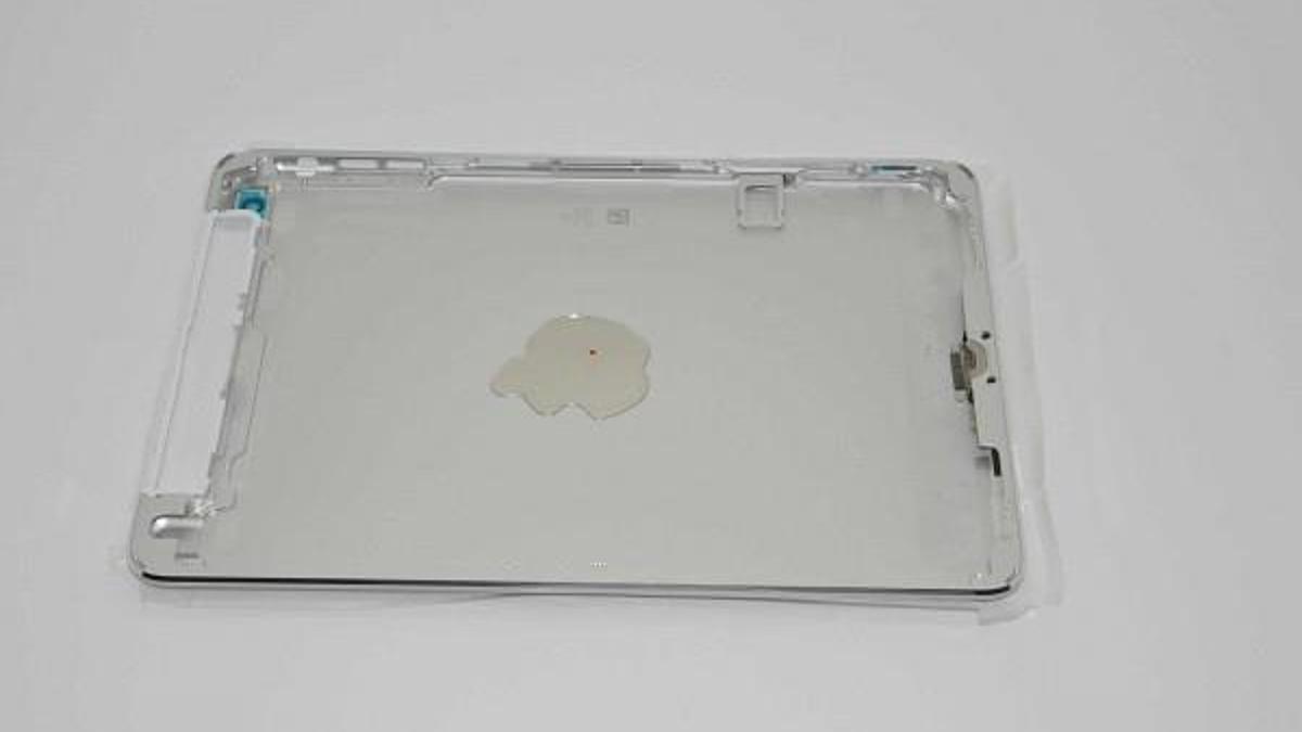 iPad mini 2 cephesinden detaylar gelmeye devam ediyor