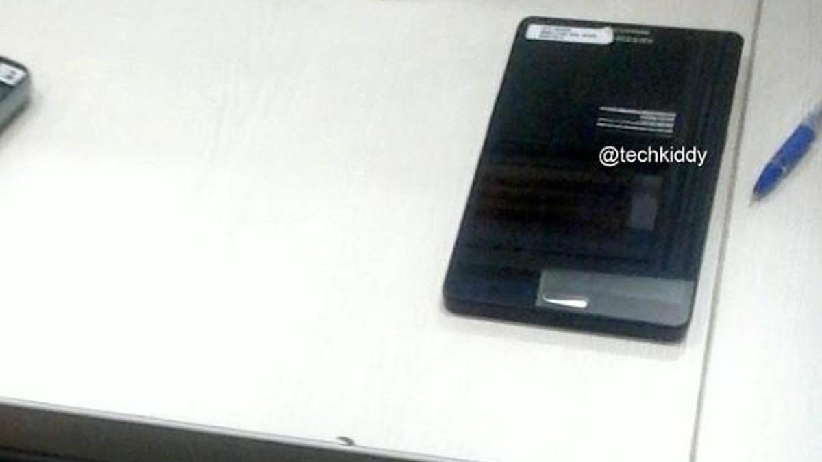 Galaxy Note III''ün yeni görüntüleri ortaya çıktı