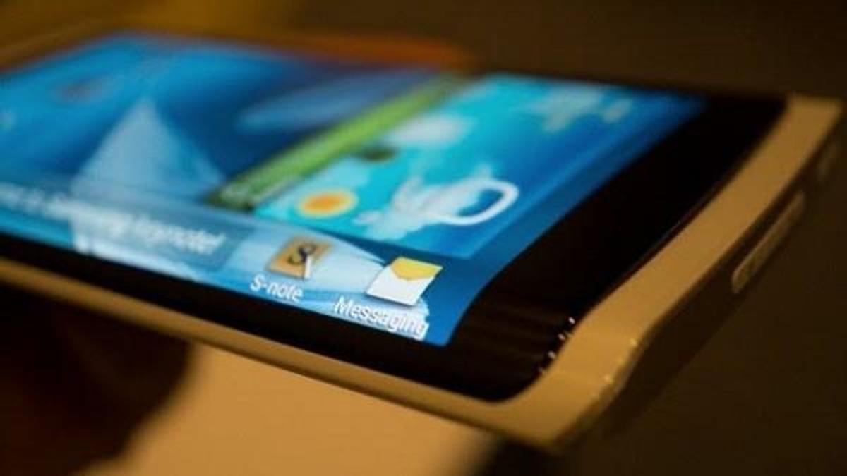Samsung, esnek ekranlı Galaxy Note 3''Ü karşımıza çıkarabilir