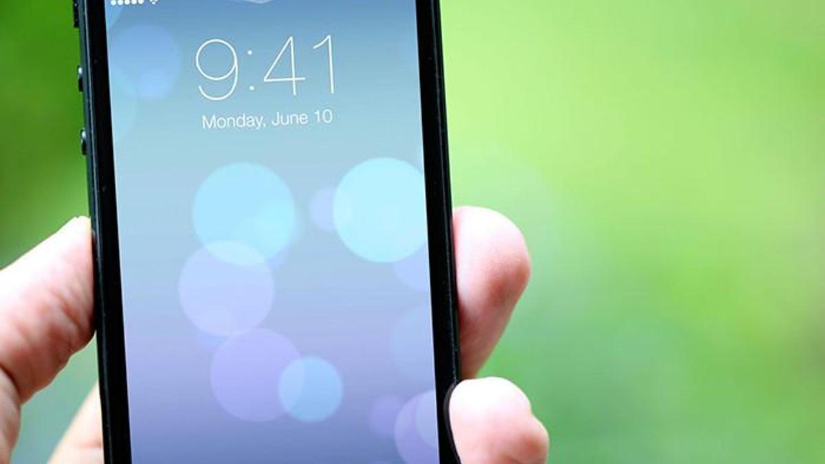 Gülme komşuna gelir başına! iOS 7 mavi ekran hatası verirse!