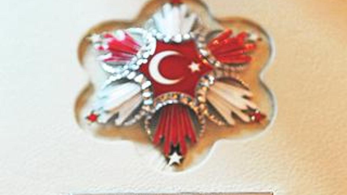 Atatürk ve T.C. çıktı!