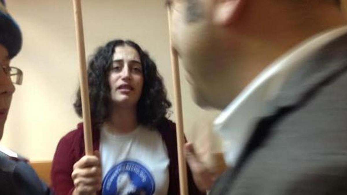 Vekiller Gizem'in yanında!