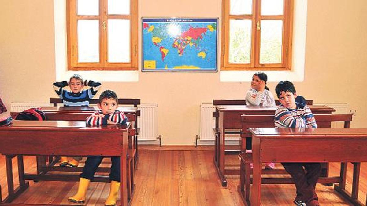 50 yıl sonra köye çocuk sesi geldi...