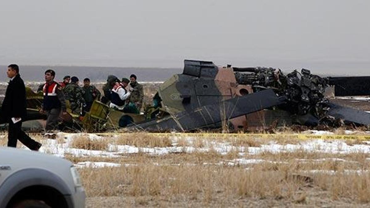 Ankara'da helikopter düştü: 4 şehit!