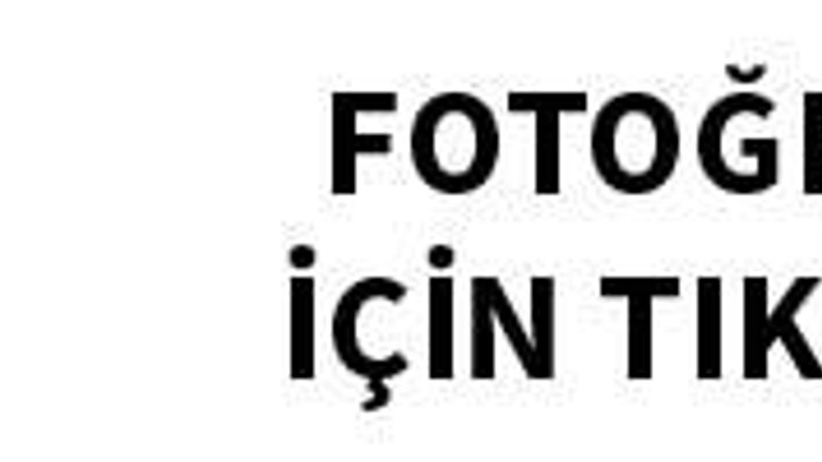 Ünlüler Umre yolcusu