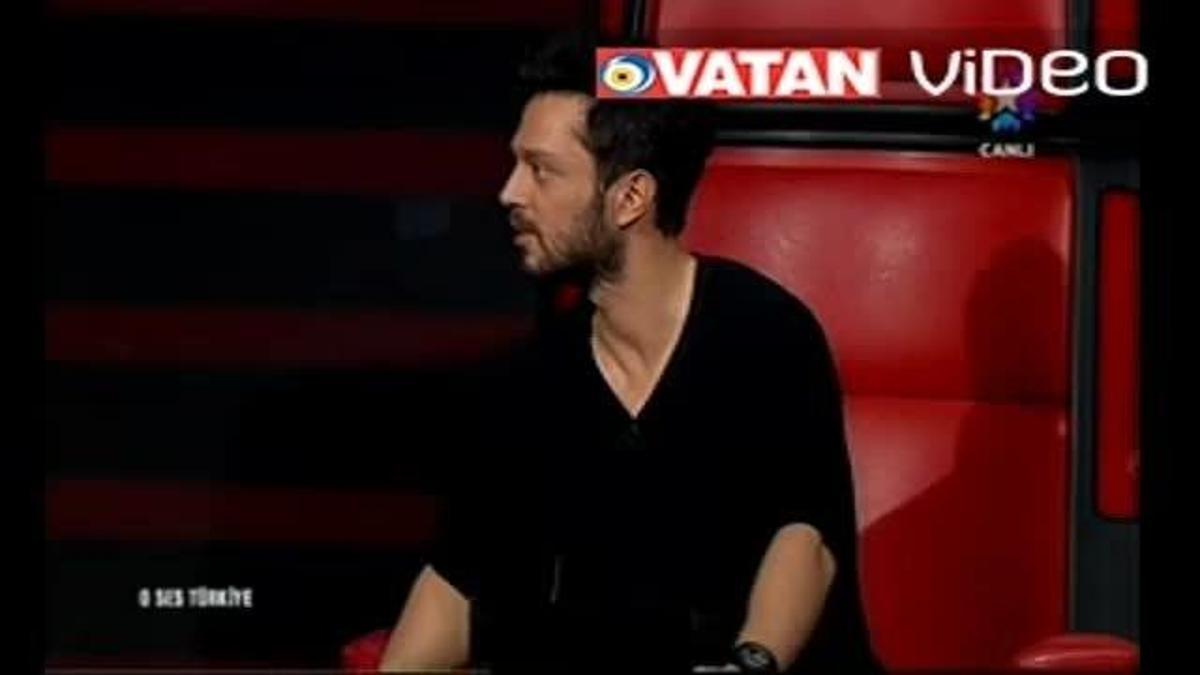 Hadise'ye takılmadan yapamıyor