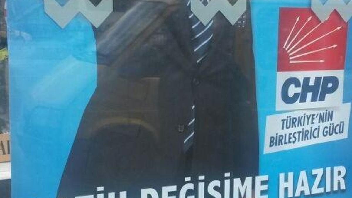 CHP'den Fatih'te ilginç tanıtım afişi!