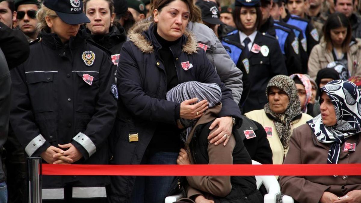 Şehit polise hüzünlü veda
