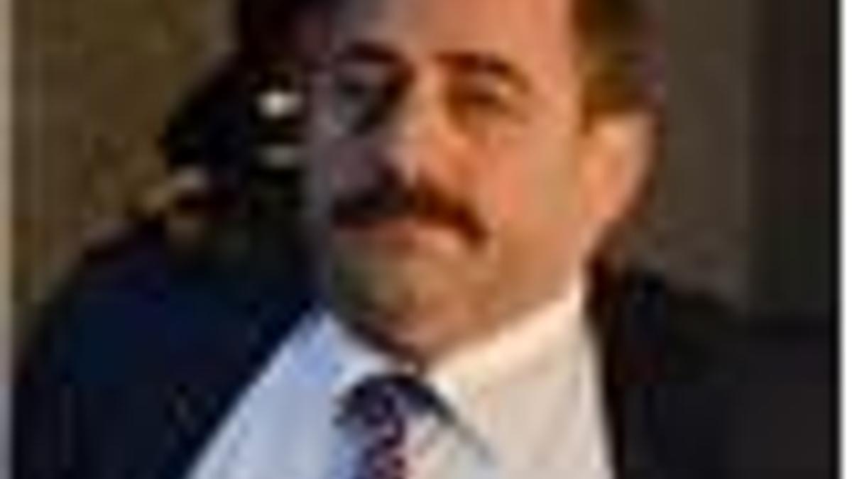 Öz: Hangi çılgın bana zincir vuracakmış...