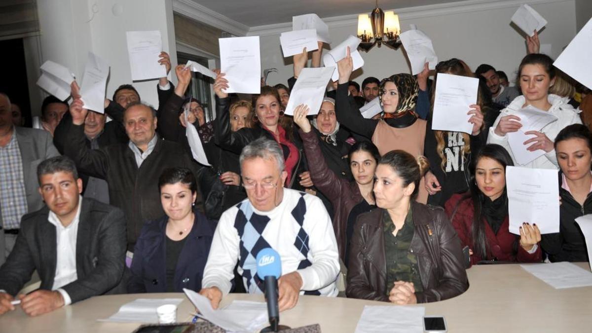 AK Parti'de toplu istifa!