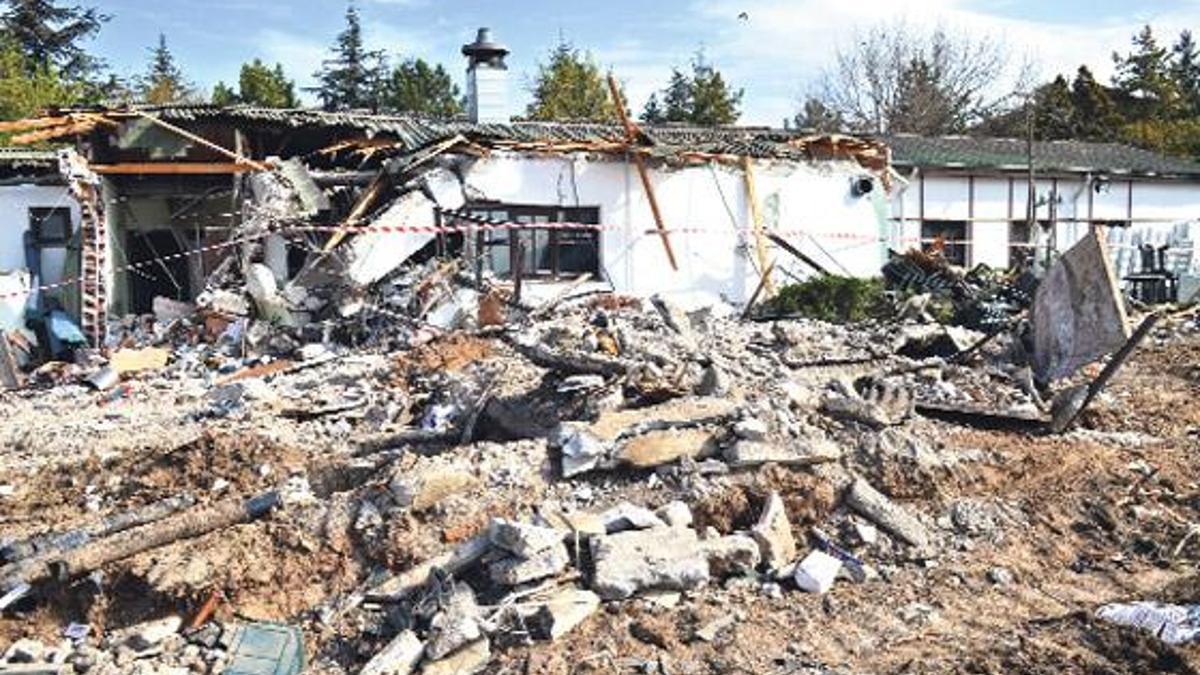 03’te ‘Devlet’e hem baskın hem katliam
