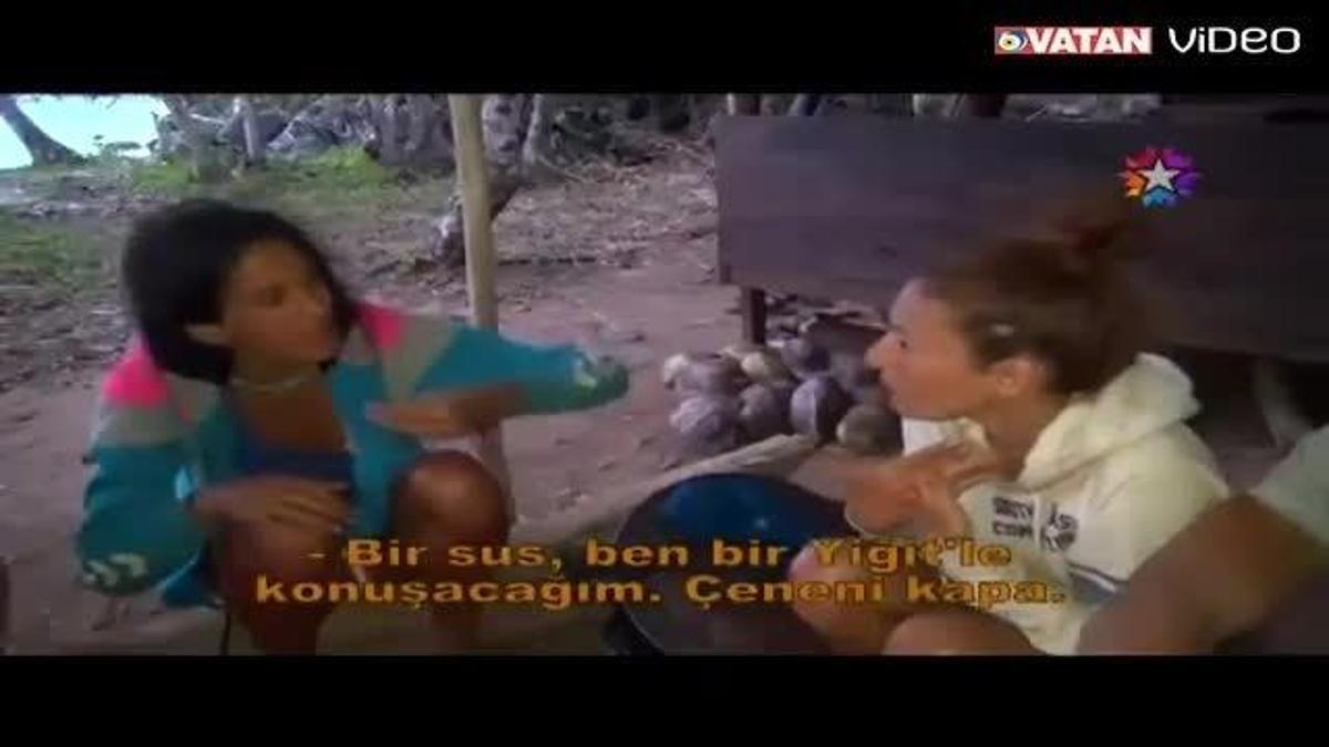 Survivor'da tekmeler havada uçuştu!
