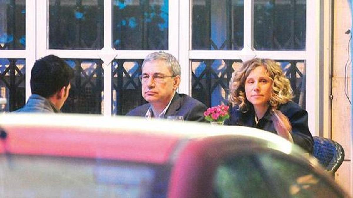 Orhan Pamuk fena yakalandı!