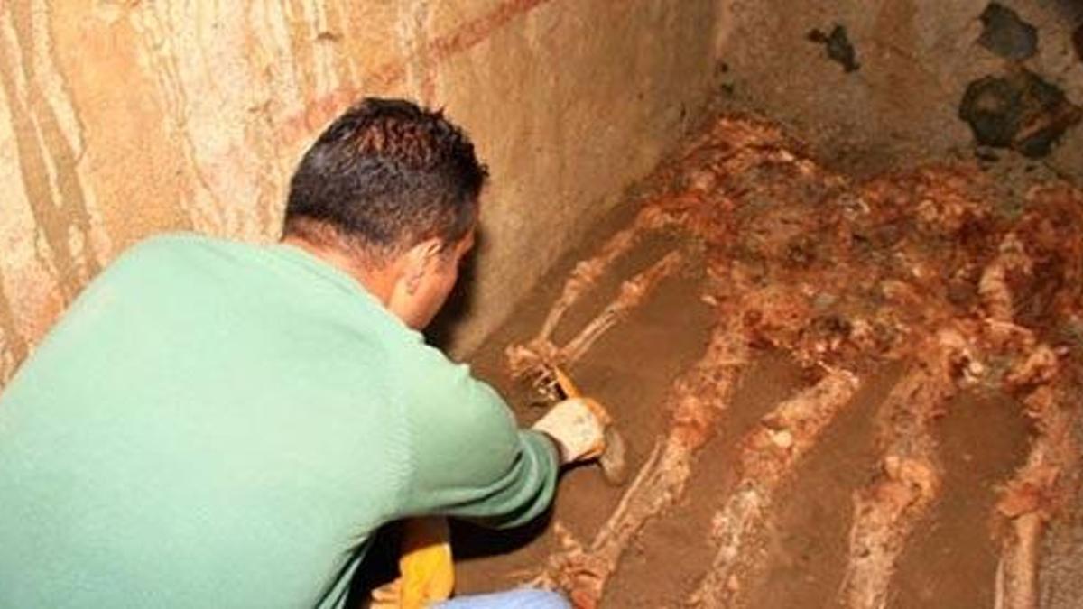 Temel kazan işçiler gözlerine inanamadı