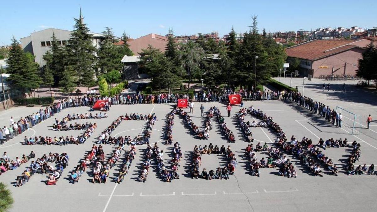 Öğrencilerden 'Soma yanındayız' mesajı!