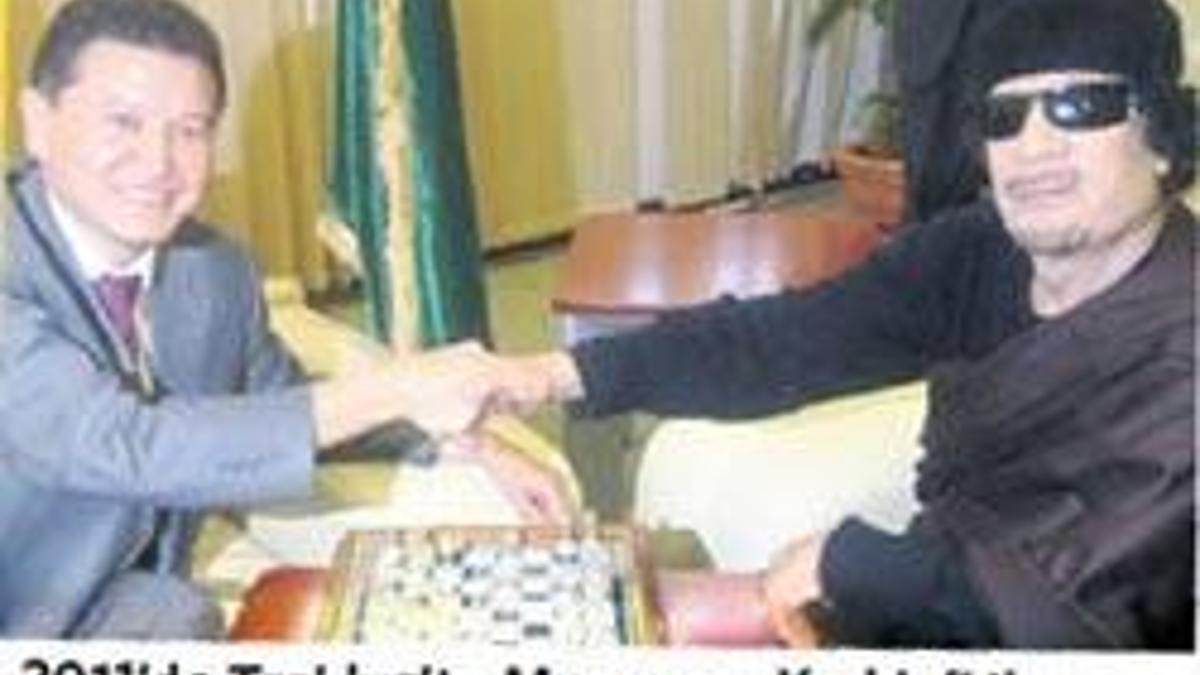 Diktatör dostuna Kasparov darbesi