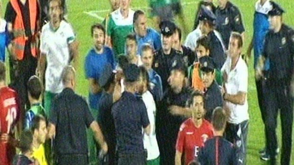 Maç sonu olay çıktı!
