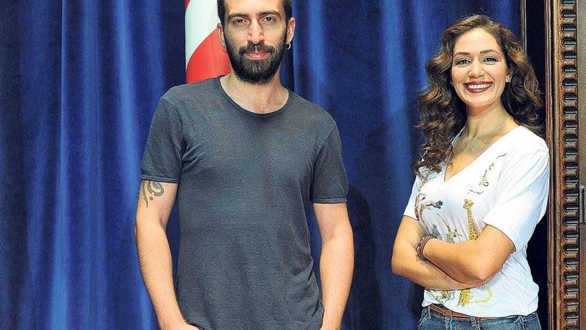 Herkes onlara gülüyor...