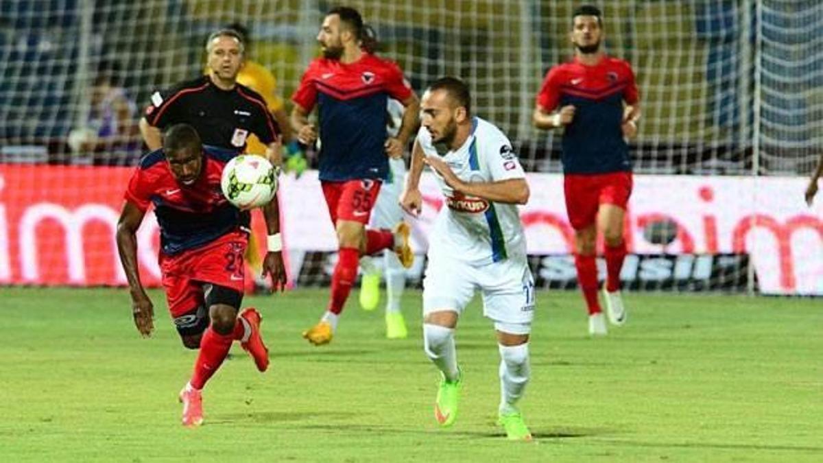 Mersin'de çaylar iki şekerli