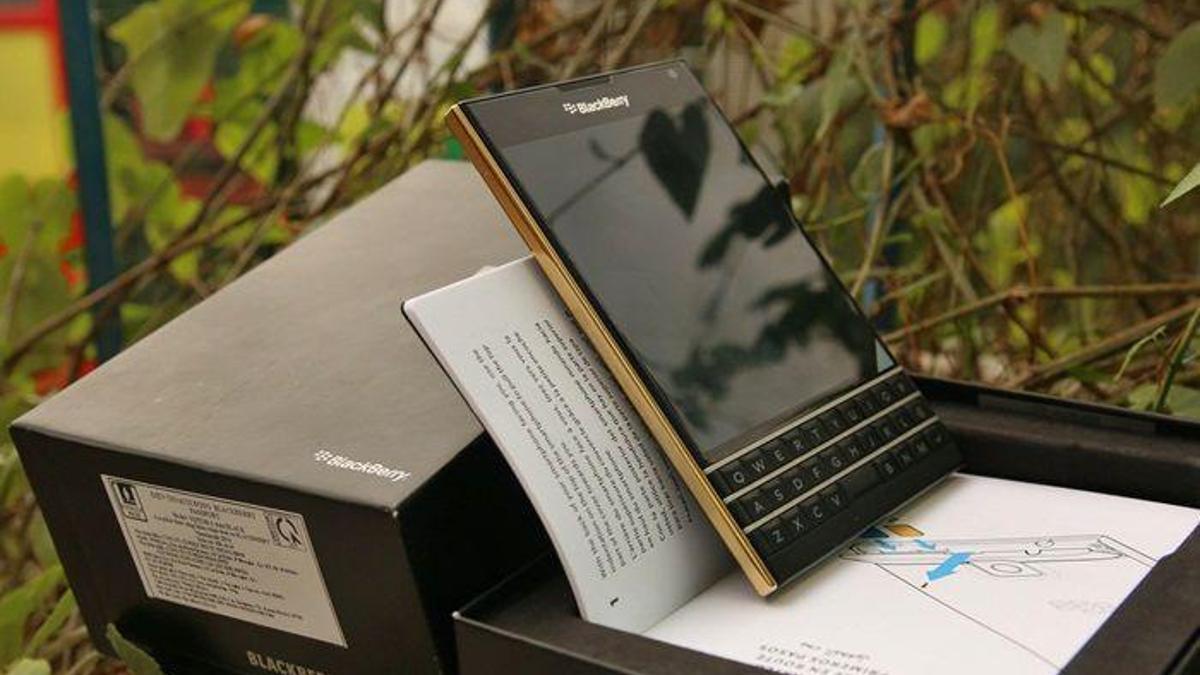 İşte BlackBerry Passport'un altın versiyonu!