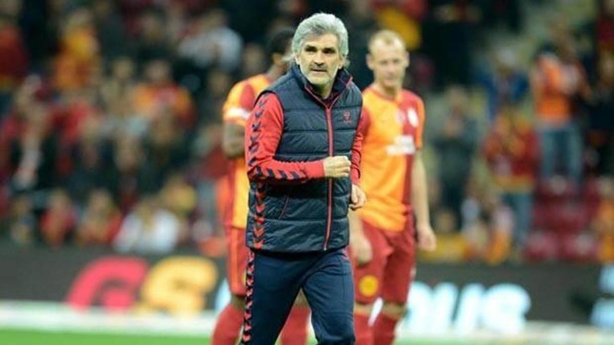 Uğur Tütüneker'den 1,5 yıllık imza