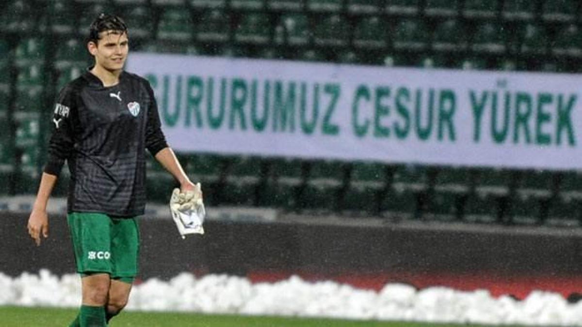 Bursa'da Enes kaleye geçti